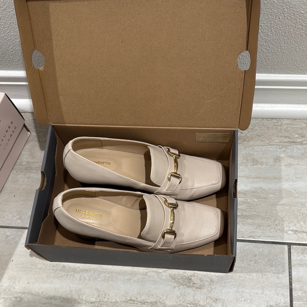 Liz Claiborne Cream Mary Jane’s with Classic Horsebit Detail